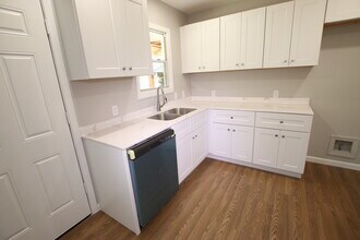 4525 Old Dallas Rd in Elm Mott, TX - Building Photo - Building Photo