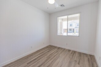 16976 W Diana Ave in Waddell, AZ - Building Photo - Building Photo