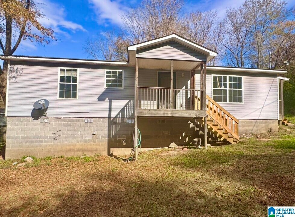 132 Lola St in Springville, AL - Building Photo