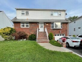 139 Maple Ave, Unit 2