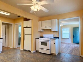 2405 22nd Pl in Lubbock, TX - Building Photo - Building Photo