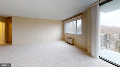 2059 Huntington Ave-Unit -1212 in Alexandria, VA - Building Photo - Building Photo