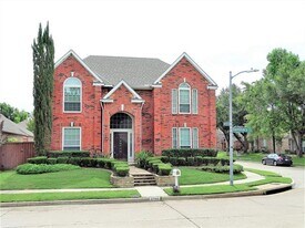 1700 Seminary Dr in Plano, TX - Building Photo