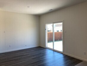 2617 Salado Creek Ln in Glenn Heights, TX - Building Photo - Building Photo