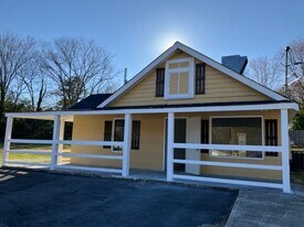 6152 Jackson Hwy SW in Covington, GA - Building Photo