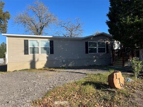 119 Cam. de Agua in Elgin, TX - Building Photo - Building Photo