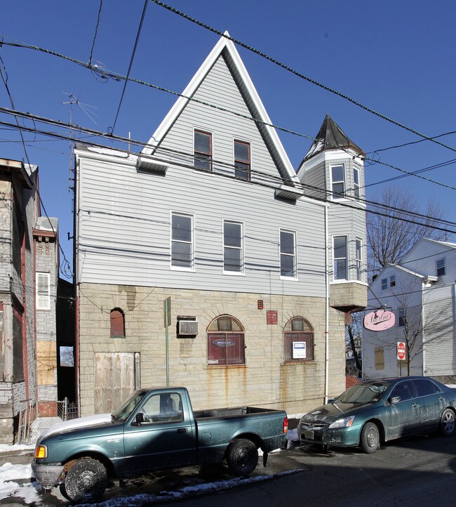 84-88 Jefferson St in Paterson, NJ - Building Photo - Building Photo