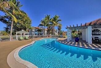 3695 Island Club Dr in North Port, FL - Foto de edificio - Building Photo