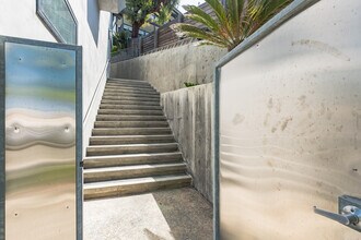 103 Calle Bonito in San Clemente, CA - Foto de edificio - Building Photo