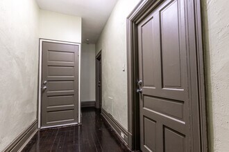 1013 Ross Ave, Unit 1 in Pittsburgh, PA - Building Photo - Building Photo