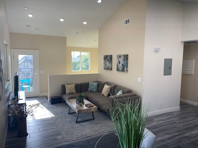 3525 Percy St in Los Angeles, CA - Building Photo - Building Photo