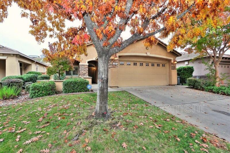 336 Lone Spur Dr in Folsom, CA - Building Photo