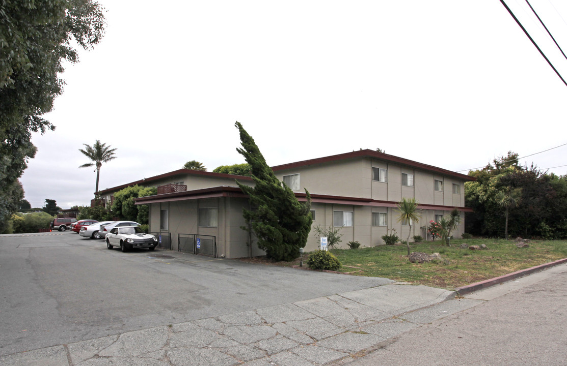 Tropicana Apartments in Santa Cruz, CA - Building Photo