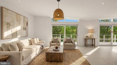 10903 Beach Mill Rd in Great Falls, VA - Building Photo - Building Photo