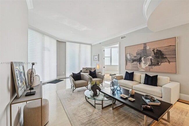 626 Coral Wy in Coral Gables, FL - Foto de edificio - Building Photo