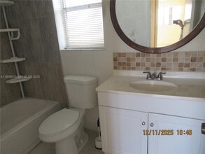 8285 Sunrise Lakes Blvd in Sunrise, FL - Building Photo - Building Photo