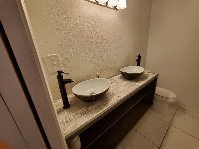9140 Timber Path, Unit 3904 in San Antonio, TX - Building Photo - Building Photo