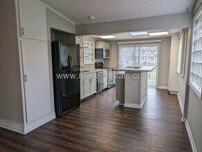 3029 Deepwood Dr in Reynoldsburg, OH - Building Photo - Building Photo