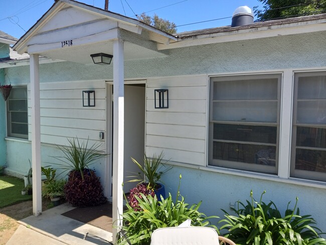 12516 Short Ave in Los Angeles, CA - Building Photo - Building Photo