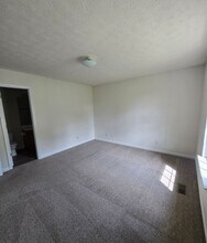 75 Cahaba Ln in Oxford, AL - Building Photo - Building Photo