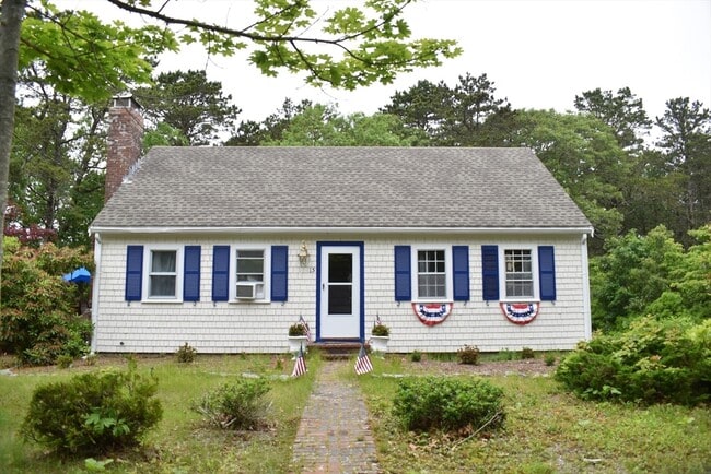 property at 15 Myrtle Dr