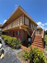 933 W Jasmine Dr in West Palm Beach, FL - Foto de edificio - Building Photo