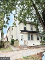 328 South St in Pottstown, PA - Building Photo