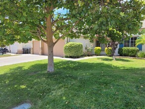 18935 Applewood Way in Lake Elsinore, CA - Building Photo - Building Photo