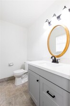 8929 Gaylord Dr in Houston, TX - Building Photo - Building Photo