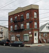 264 Old Bergen Rd in Jersey City, NJ - Building Photo - Building Photo