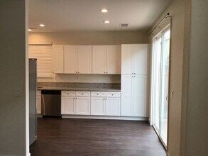 1940 Black Sand Dr in Reno, NV - Building Photo - Building Photo