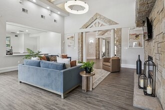 Grand Centennial Apartments in Colorado Springs, CO - Foto de edificio - Building Photo