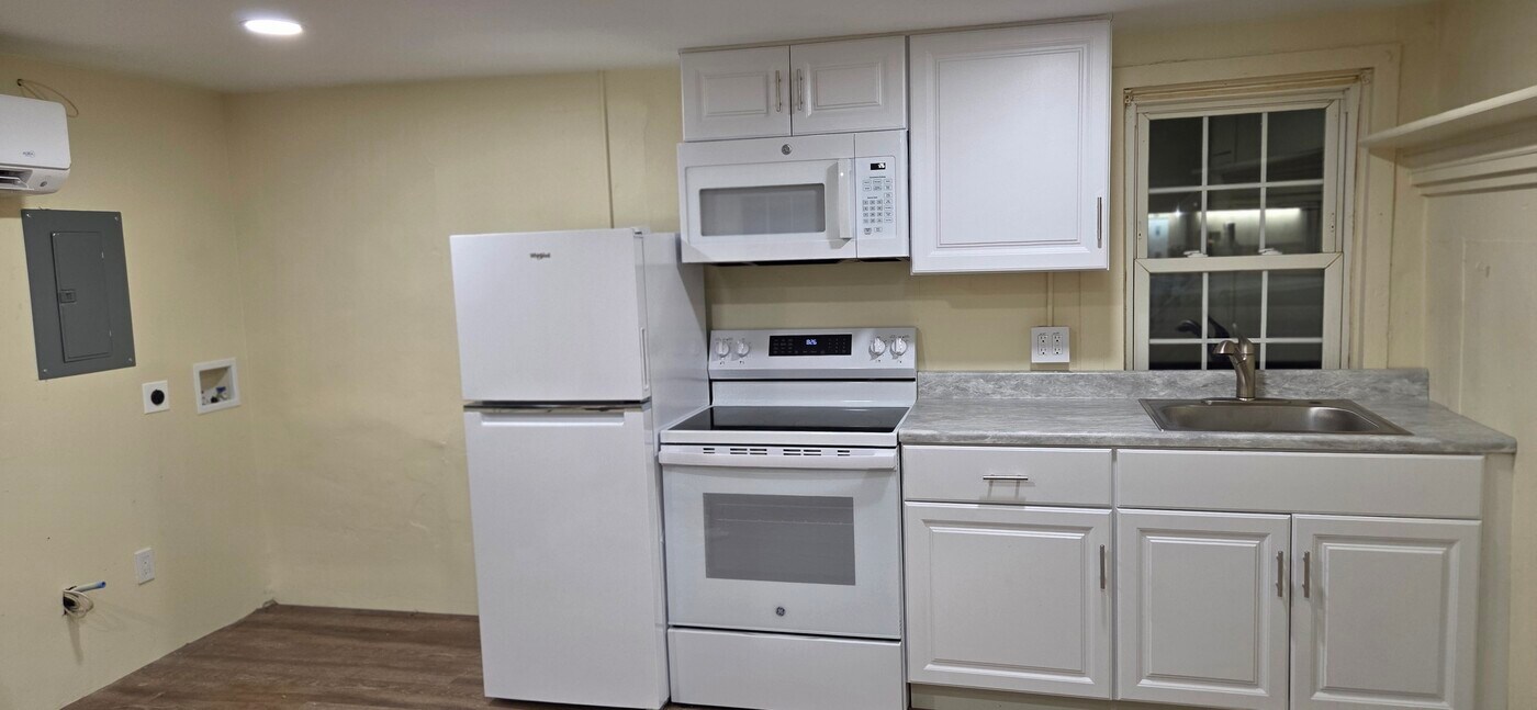 335 N Main St, Unit 4 in Telford, PA - Building Photo