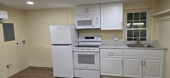 335 N Main St, Unit 4