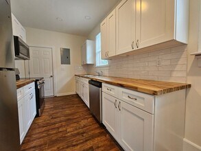 515 E 49th St in Savannah, GA - Building Photo - Building Photo