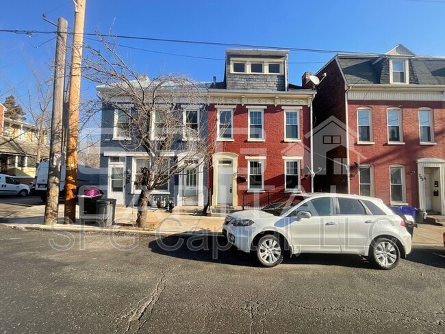 property at 305 N Newberry St