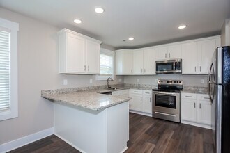 607 N Scruggs St in Gastonia, NC - Building Photo - Building Photo