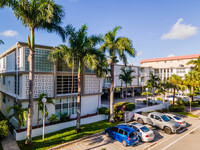 1080 99th St in Bay Harbor Islands, FL - Foto de edificio - Building Photo