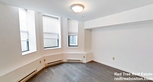 property at 109 Queensberry St