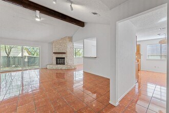 2923 Norfolk Dr in Austin, TX - Foto de edificio - Building Photo