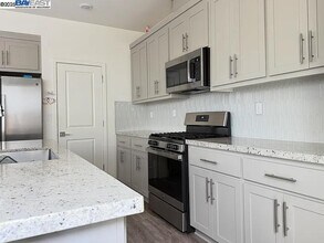 2151 Daimler St in Lathrop, CA - Building Photo - Building Photo