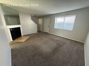 1740 Park Village Dr in Columbus, OH - Building Photo - Building Photo