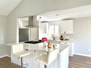 12071 Plumbrook Dr in Houston, TX - Building Photo - Building Photo