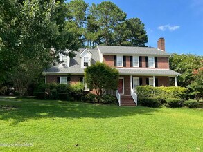 820 Welton Cir in Jacksonville, NC - Building Photo - Building Photo