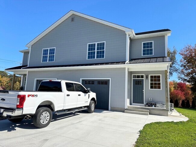 7 Mark Dr in Agawam, MA - Building Photo - Building Photo