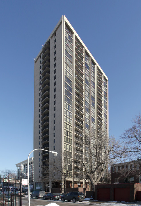 Stratford at South Commons in Chicago, IL - Building Photo