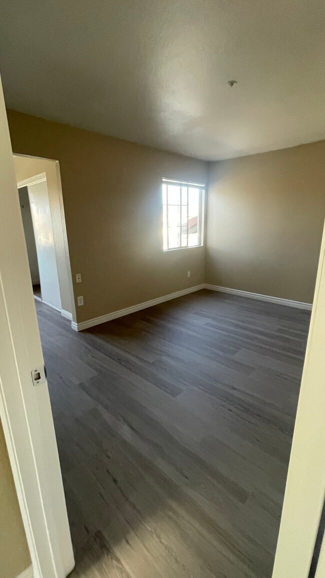 13817 Green Vista Dr in Fontana, CA - Building Photo - Building Photo