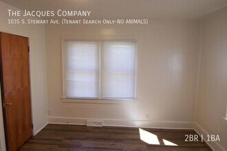 1035 S Stewart Ave in Springfield, MO - Building Photo - Building Photo