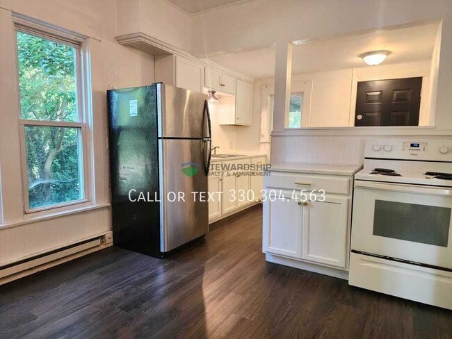 property at 2823 Columbus Rd NE