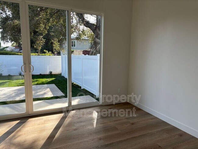 248-250 W Howard St in Pasadena, CA - Building Photo - Building Photo